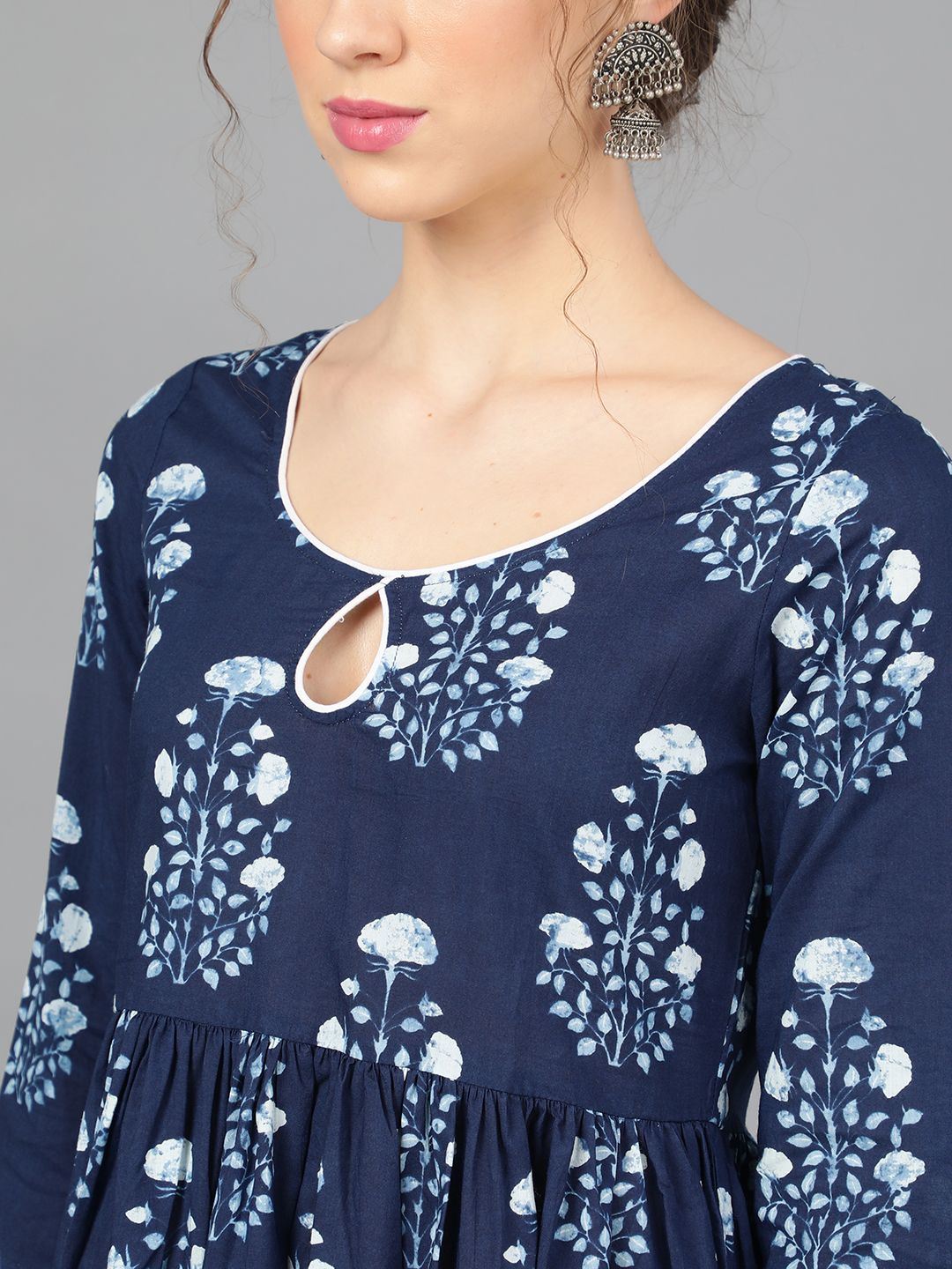 Women's Indigo & White Pleated Anarkali