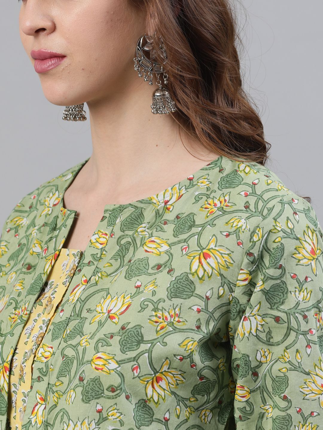 Women's Green & Yellow Floral Printed Straight Kurta With Jacket