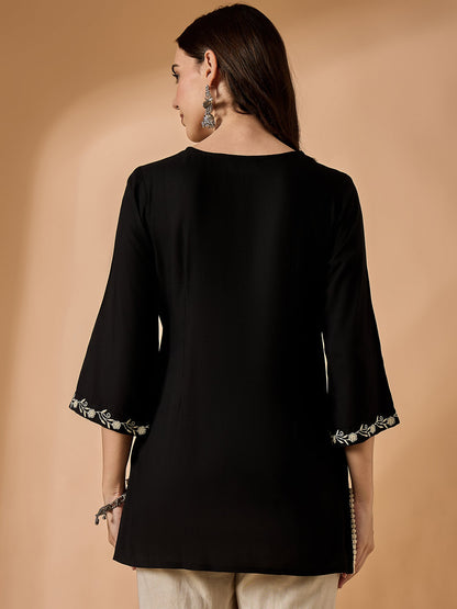 Color_Black