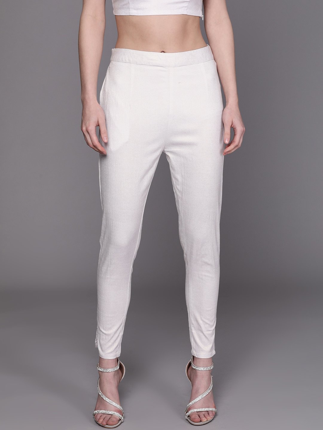 Women's  White Solid Regular Cropped Trousers
