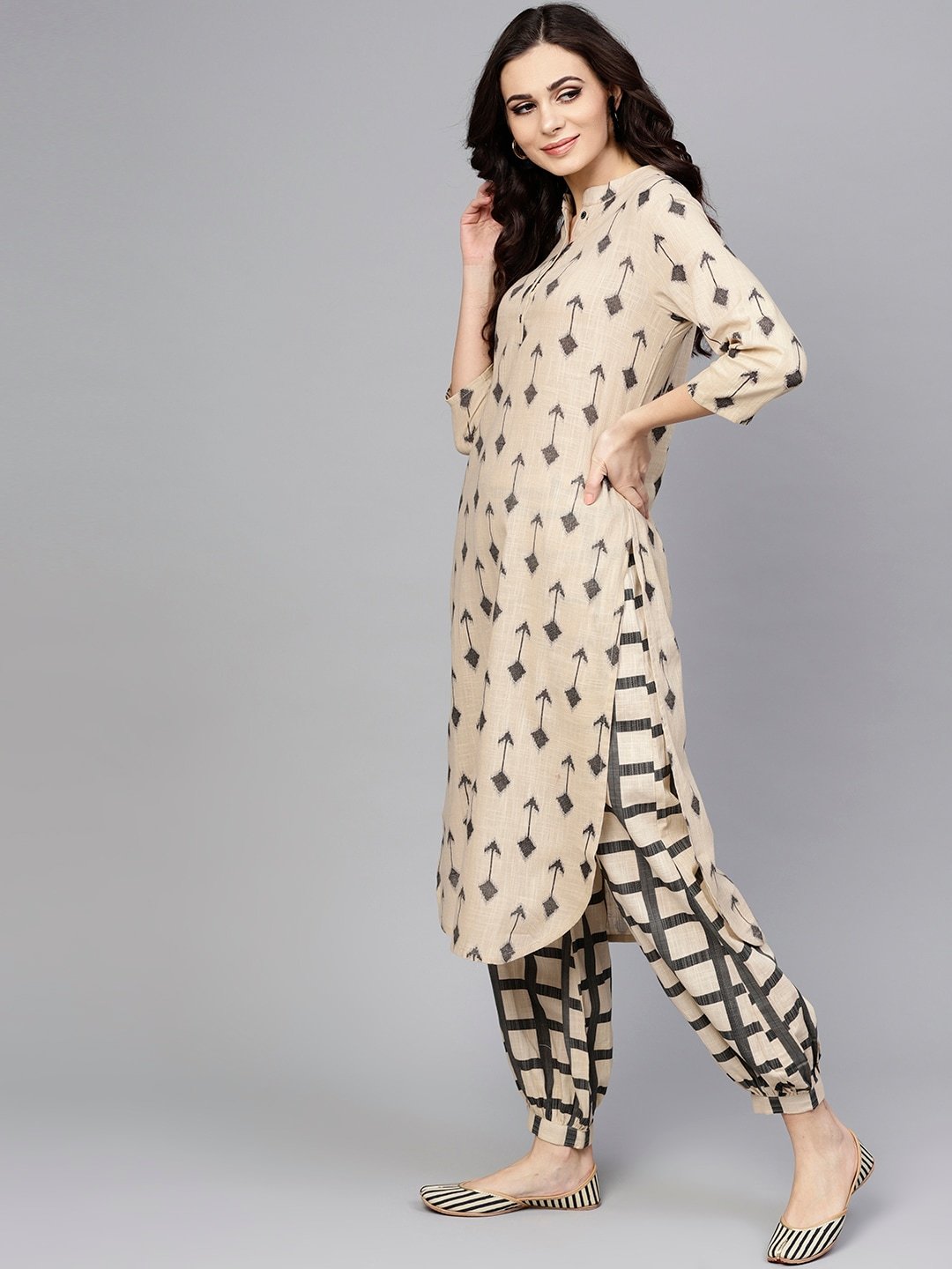 Women's Beige & Grey Printed Kurta with Salw