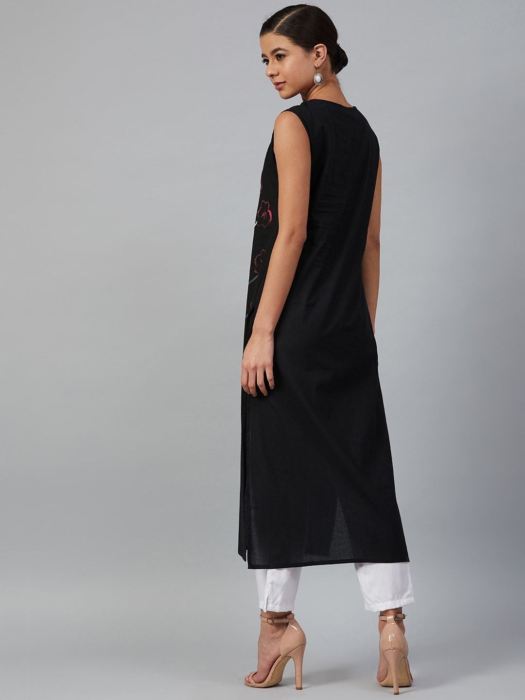 Women's Black & Pink Floral Printed Straight Kurta