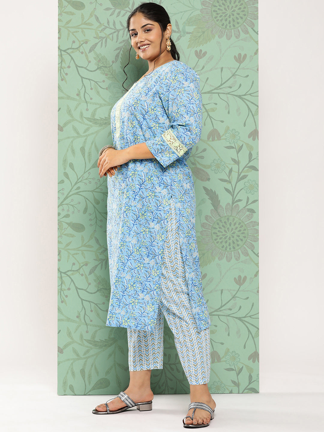 Women's Sky Blue Floral Straight Kurta Trouser And Dupatta Set