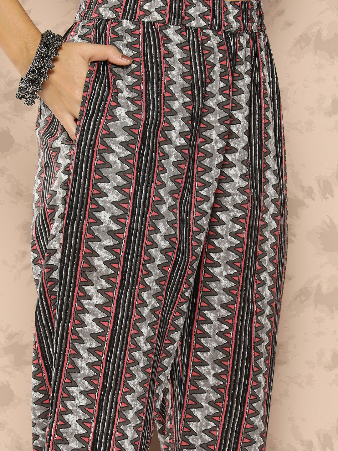 Women's Grey Floral Straight Kurta Trouser And Dupatta Set