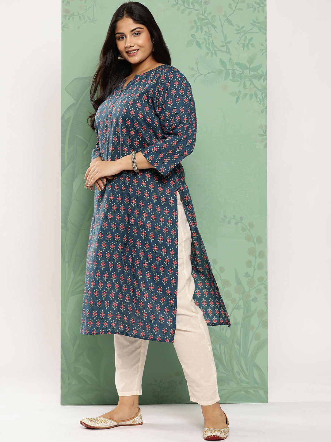Women's Blue Floral Straight Kurta