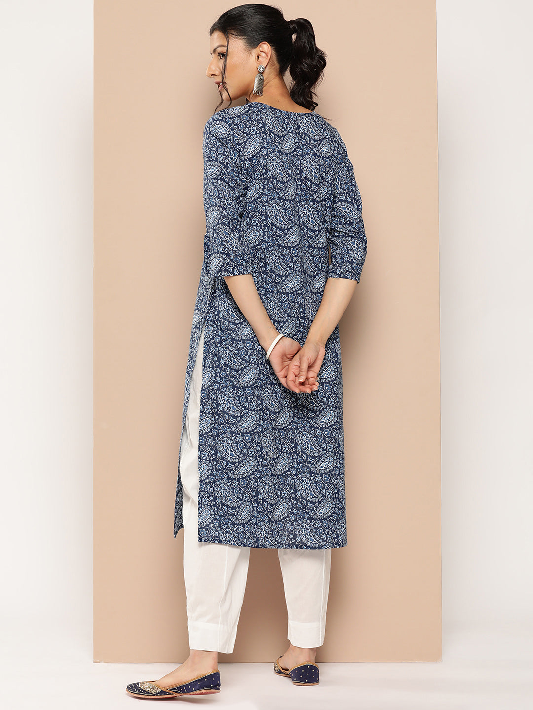 Women's Blue Floral Straight Kurta