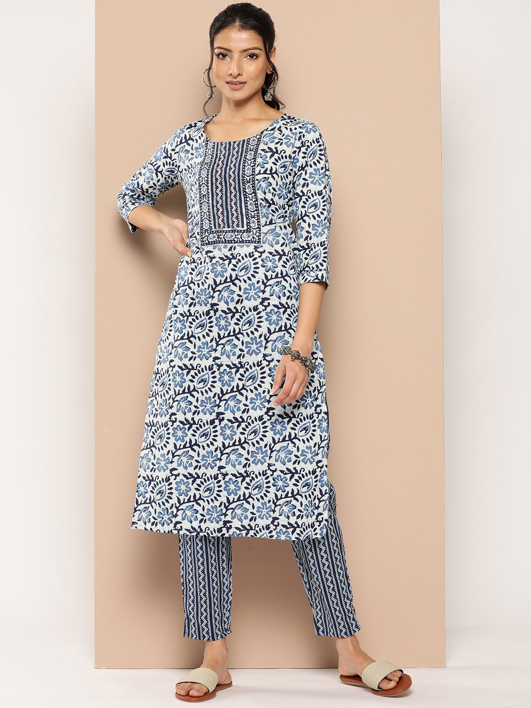 Women's Blue Ethnic Motifs Straight Kurta Trouser Set
