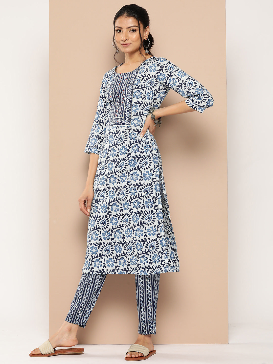 Women's Blue Ethnic Motifs Straight Kurta Trouser Set