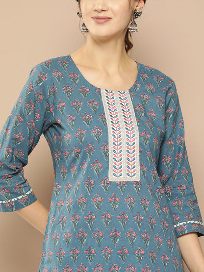 Women's Blue Ethnic Motifs Straight Kurta Trouser Set