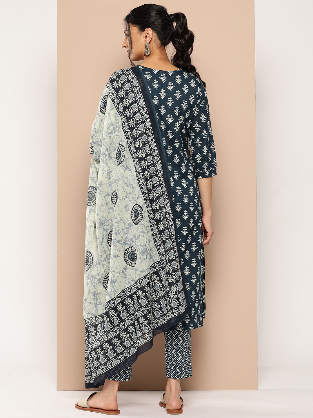 Women's Navy Blue Ethnic Motifs Straight Kurta Trouser And Dupatta Set