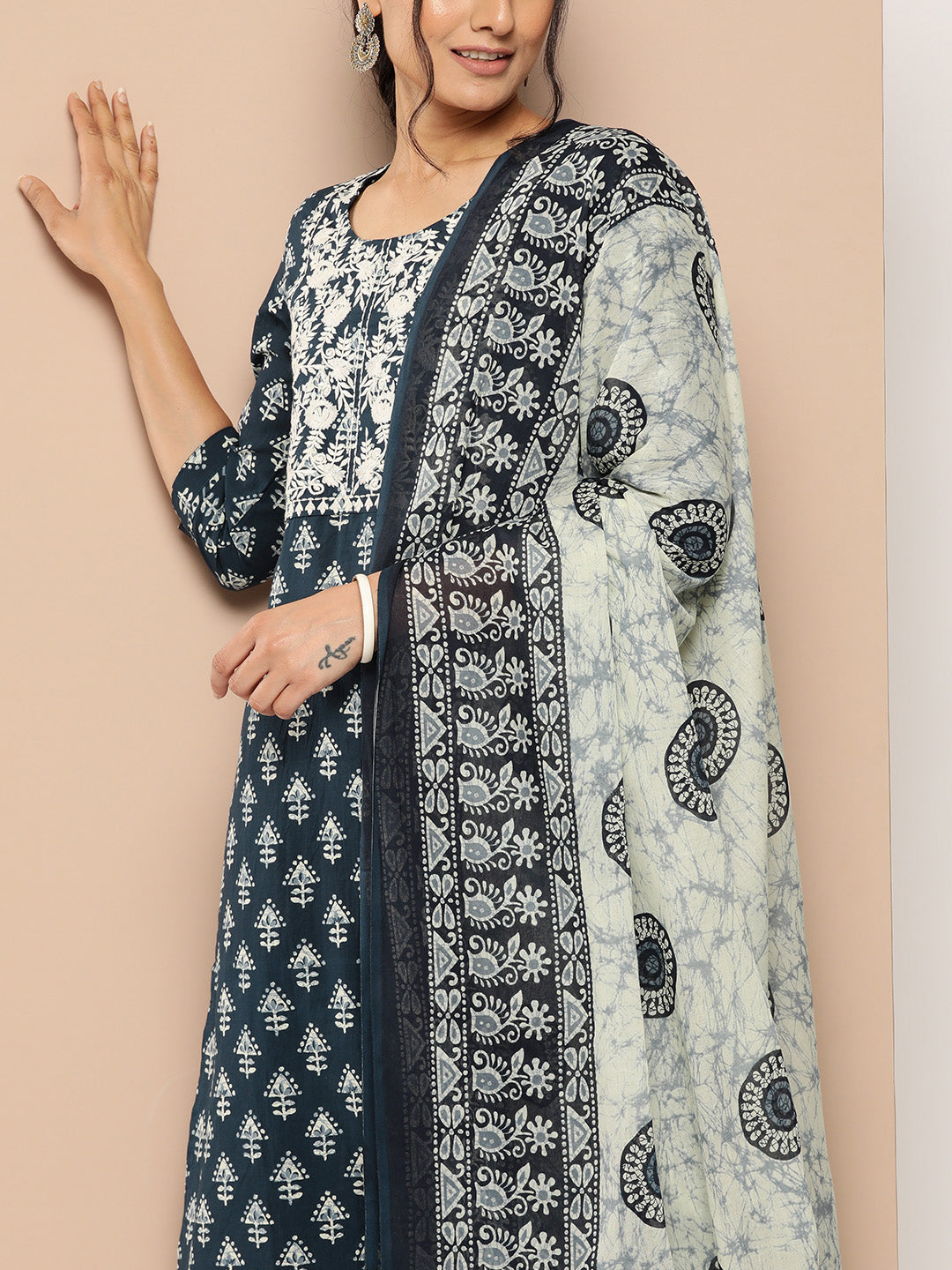 Women's Navy Blue Ethnic Motifs Straight Kurta Trouser And Dupatta Set