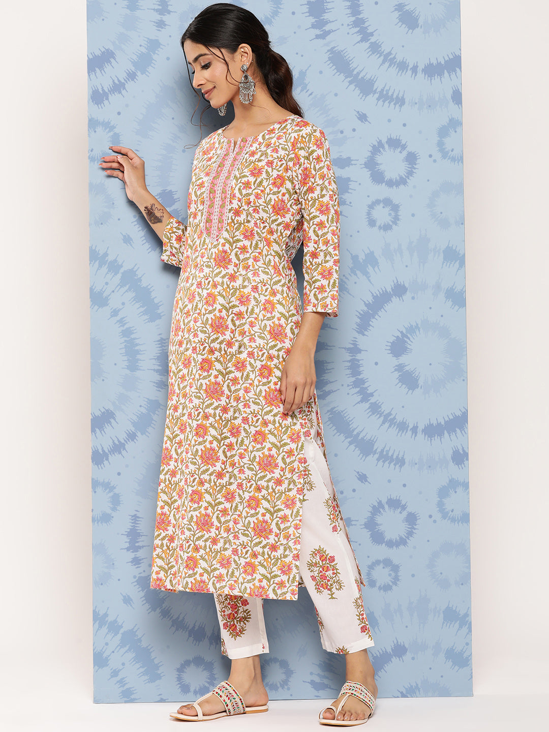 Women's White And Peach Floral Straight Kurta Trouser And Dupatta Set