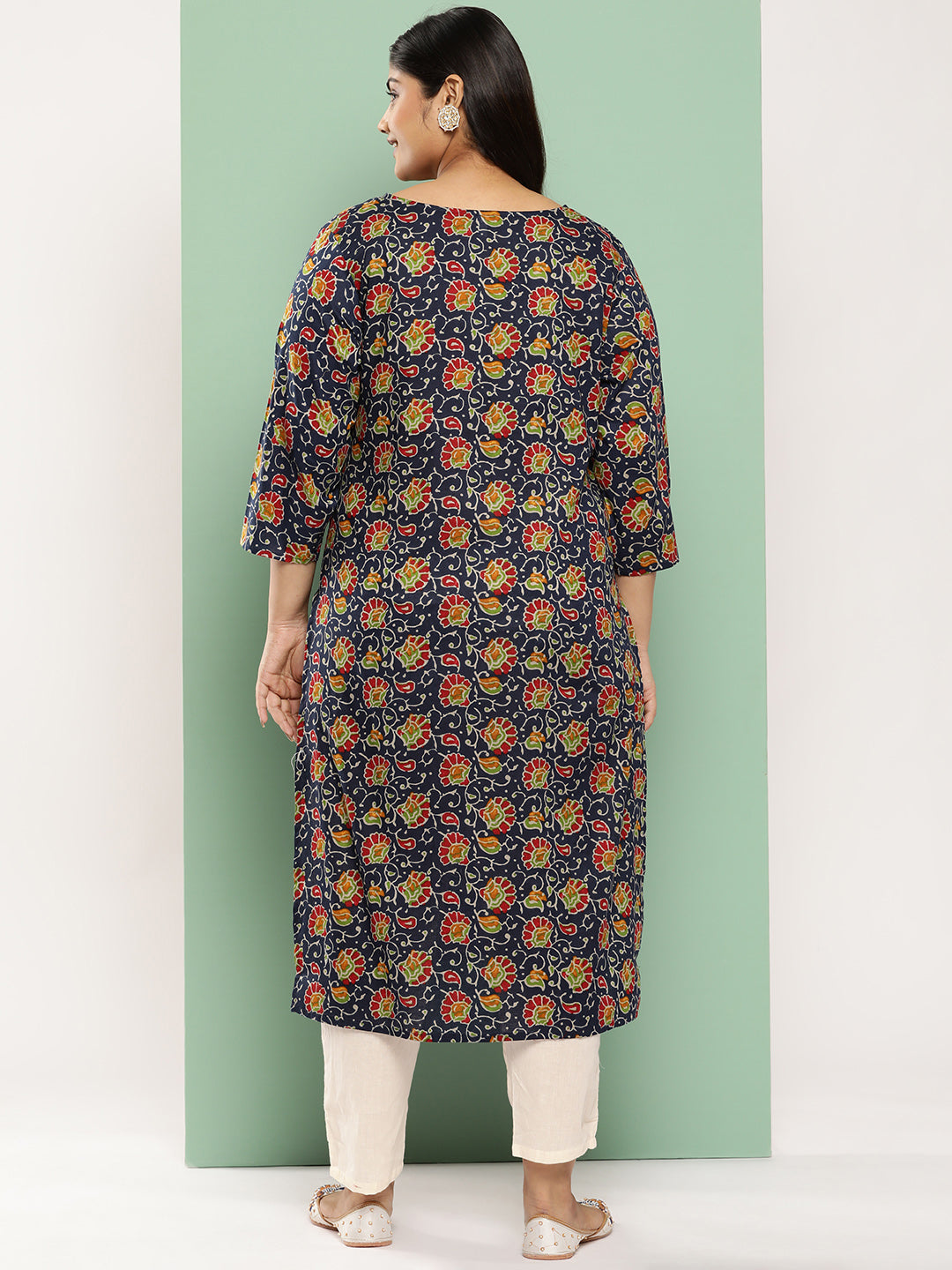 Women's Blue Floral Straight Kurta