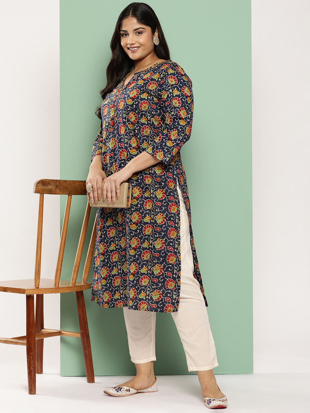 Women's Blue Floral Straight Kurta