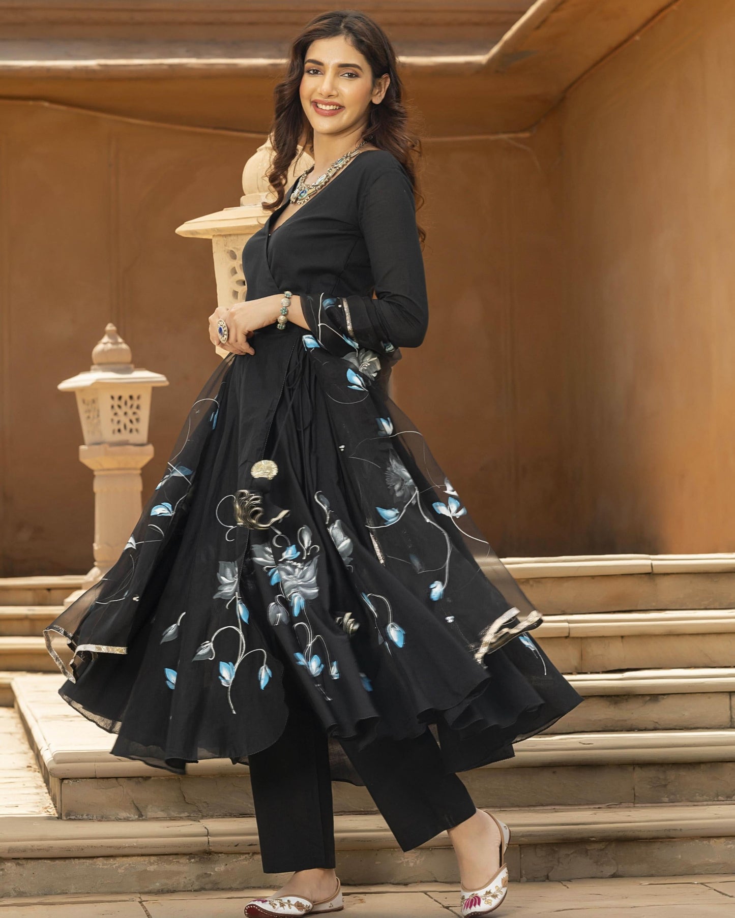 Women's Naazia Handpainted Cotton Suit Set