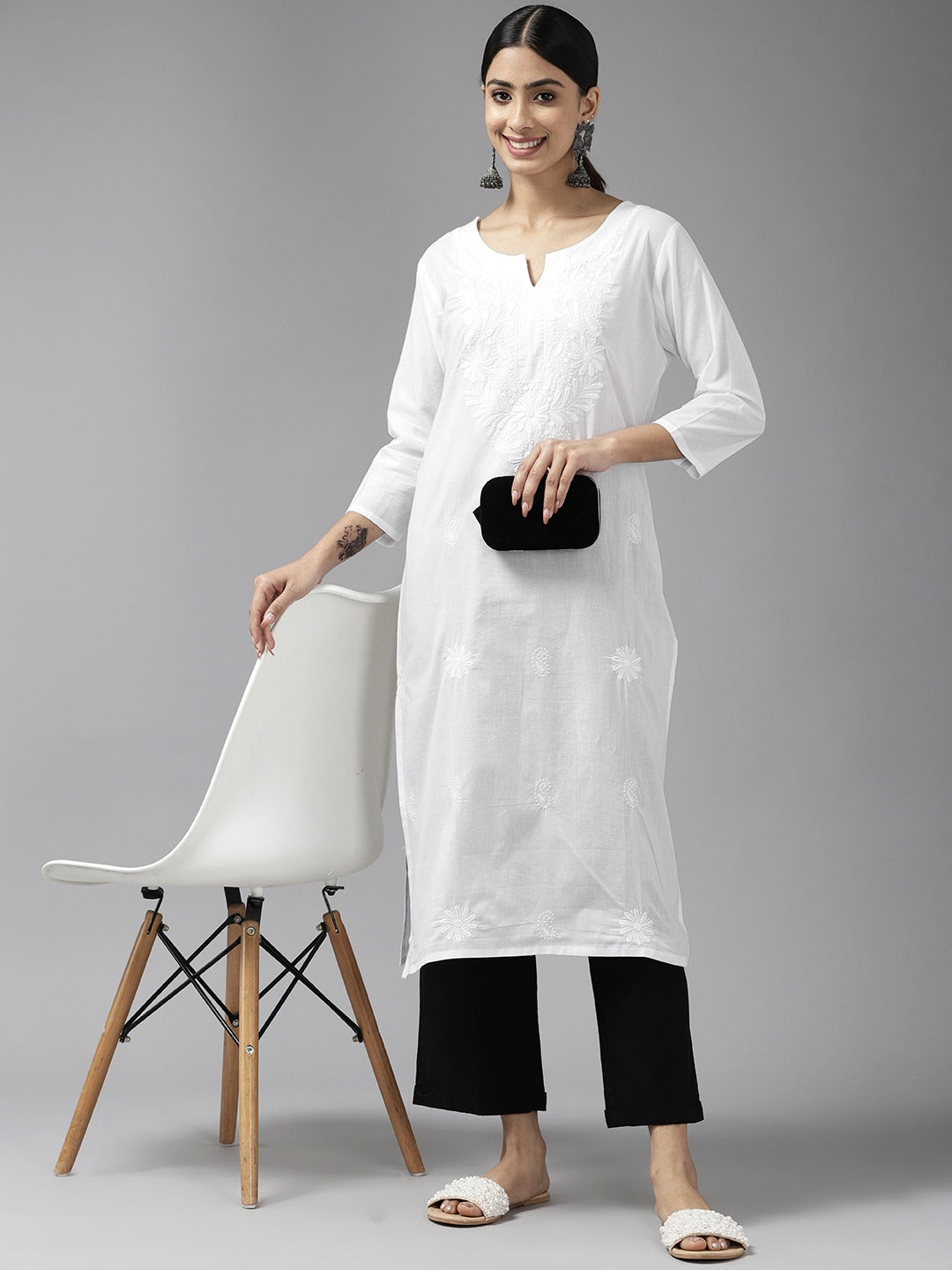 Women's White Floral Chikankari Kurta