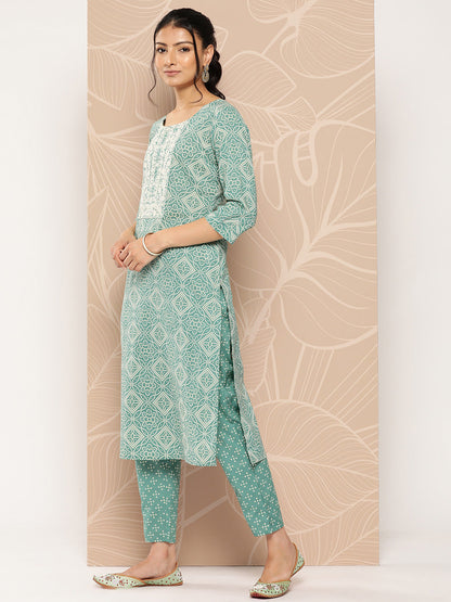 Women's Green Bandhani Straight Kurta Trouser And Dupatta Set