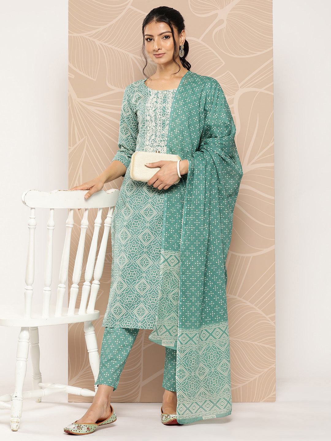 Women's Green Bandhani Straight Kurta Trouser And Dupatta Set