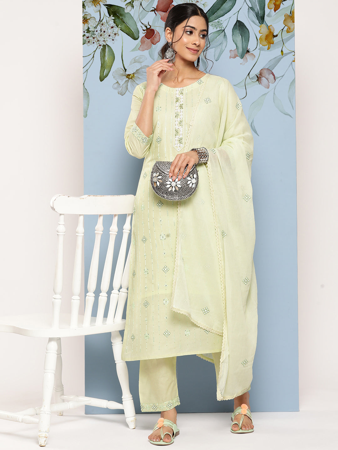Women's Green Solid Straight Kurta Trouser And Dupatta Set