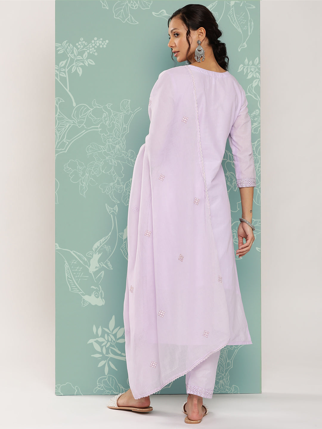 Women's Lavender Solid Straight Kurta Trouser And Dupatta Set