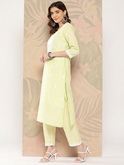 Women's Green Solid Straight Kurta Trouser And Dupatta Set