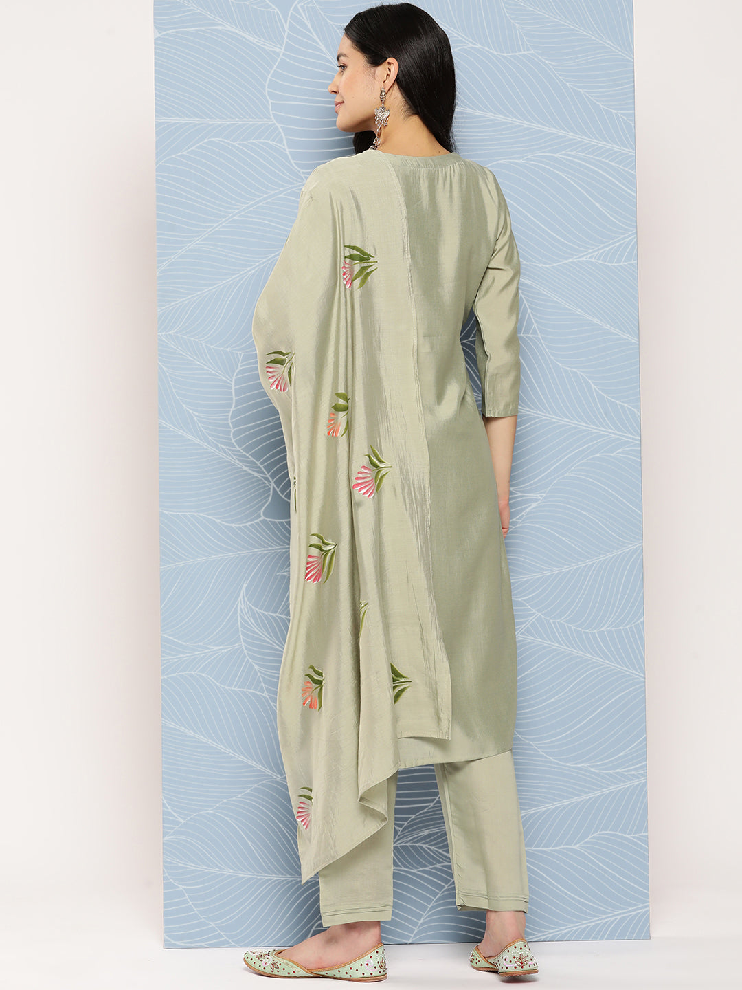 Women's Green Floral Straight Kurta Trouser And Dupatta Set