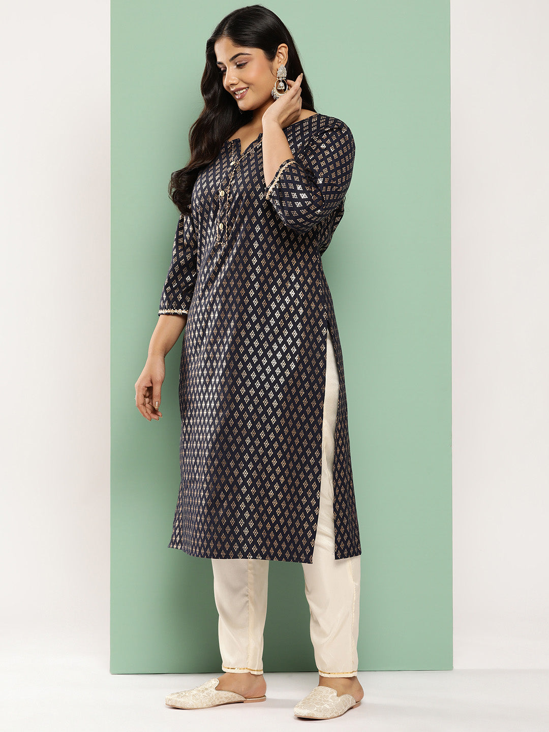 Women's Navy Blue Ethnic Motifs Straight Kurta