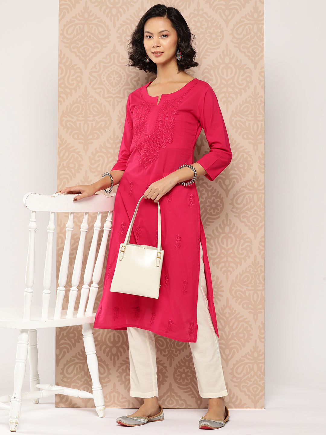 Women's Pink Floral Straight Kurta