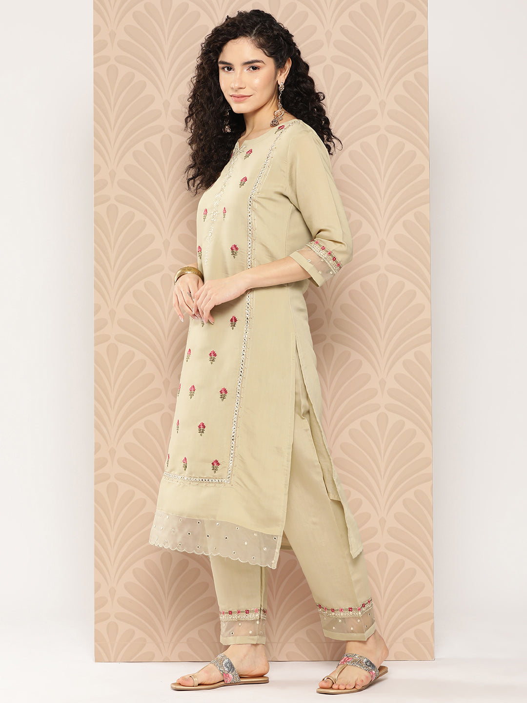 Women's Olive Green Solid Straight Kurta Trouser And Dupatta Set