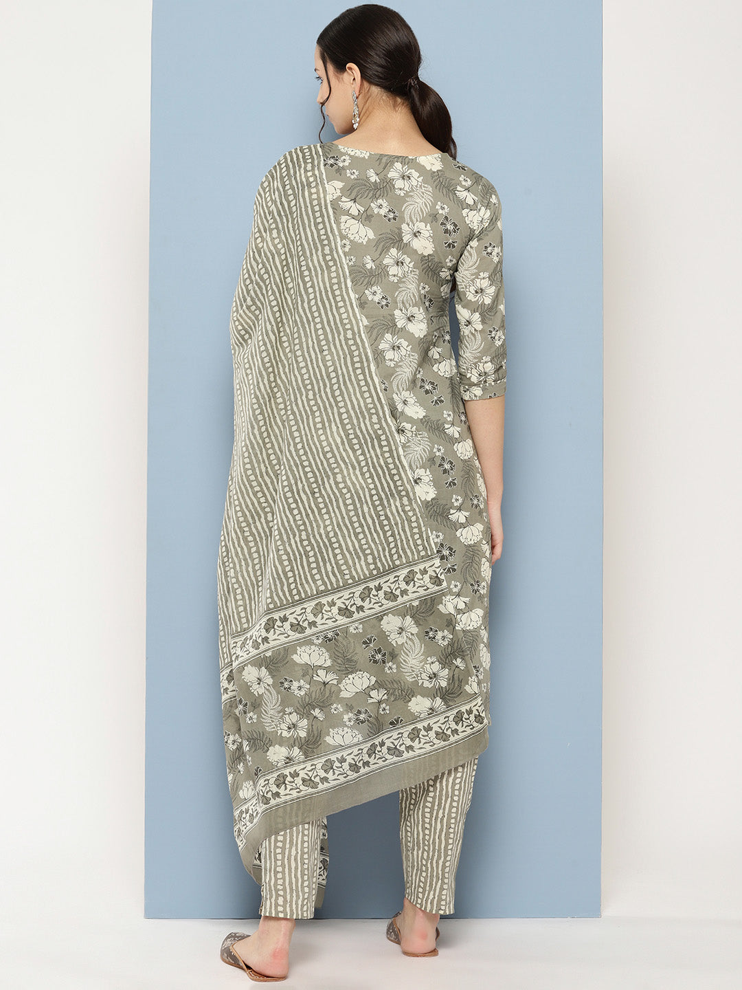 Color_Grey