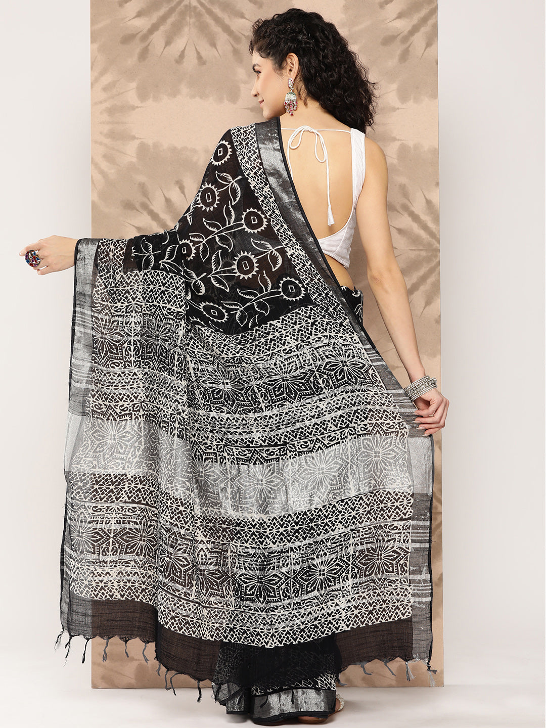 Women's Black Printed Unstitched Blouse Sarees