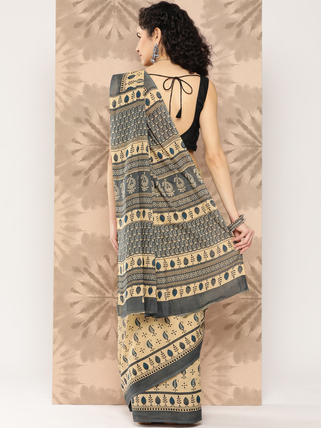 Women's Beige Printed Unstitched Blouse Sarees