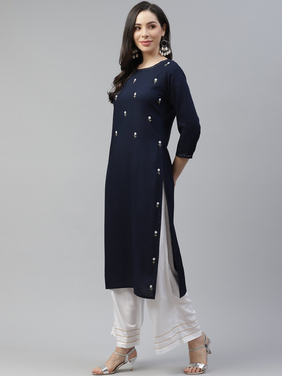 Women's Navy Blue Embroidered Kurta
