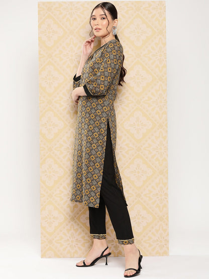 Color_Brown