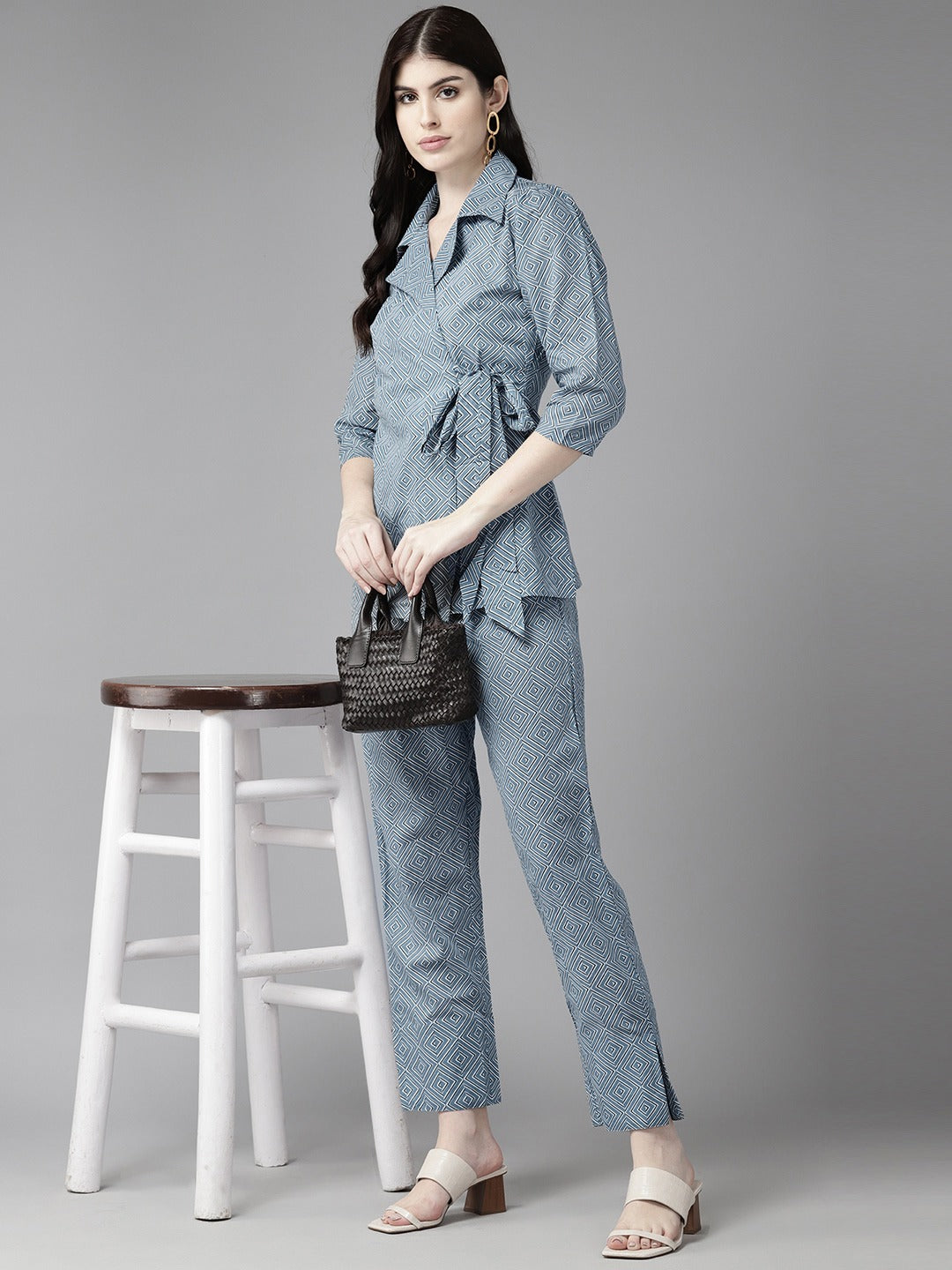 Color_Grey