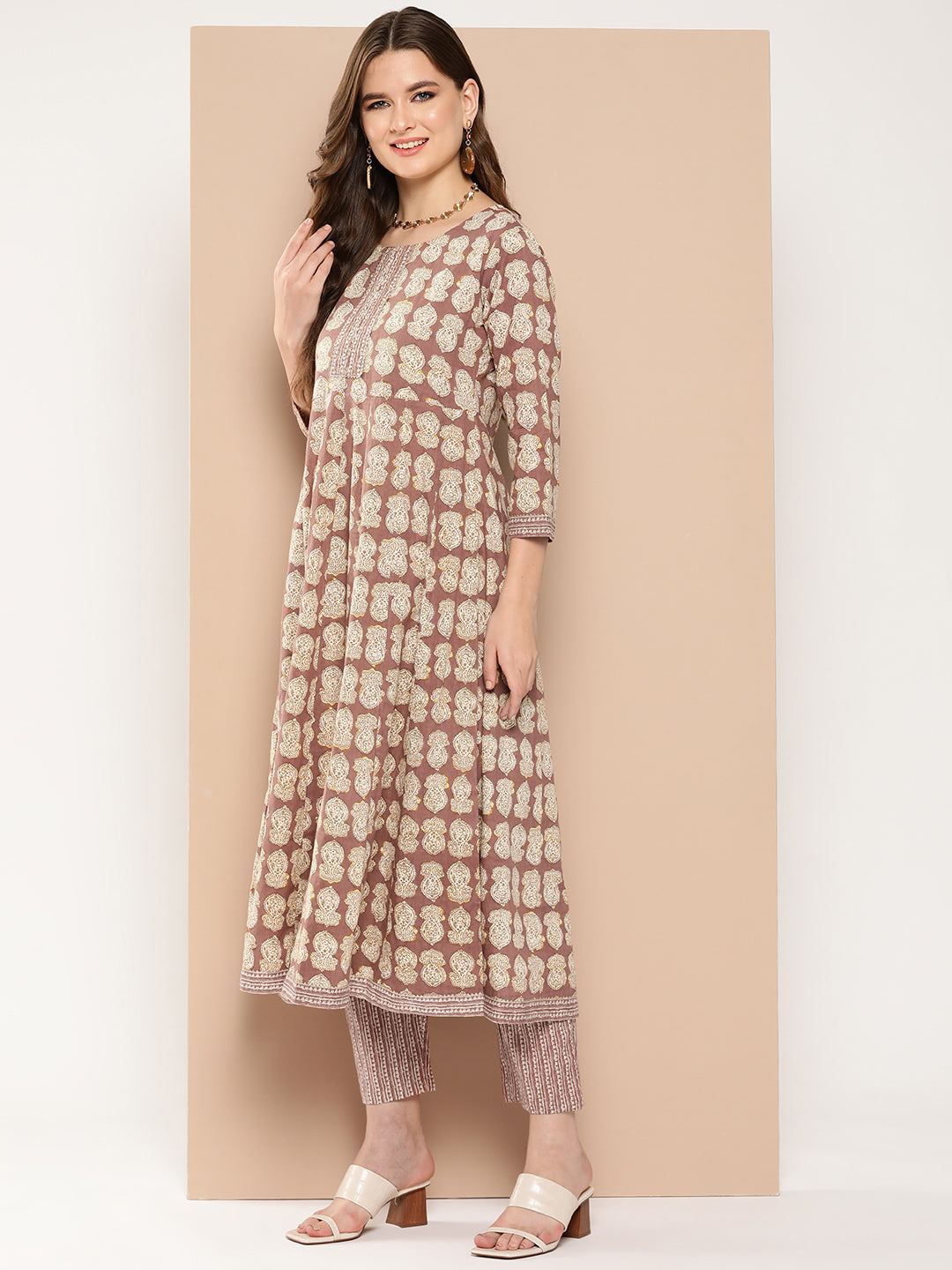 Color_Brown