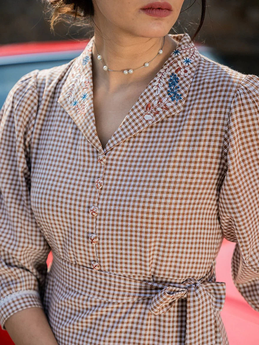 Color_Brown