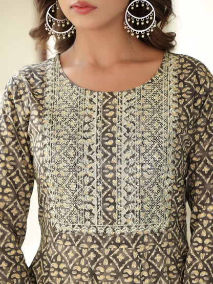Color_Brown