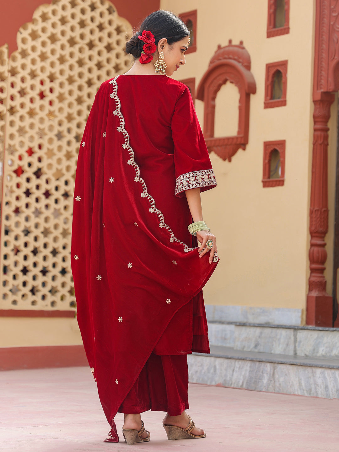 Color_Maroon