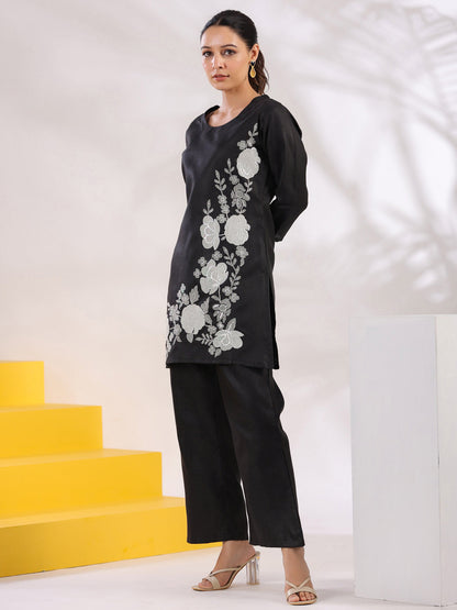 Color_Black