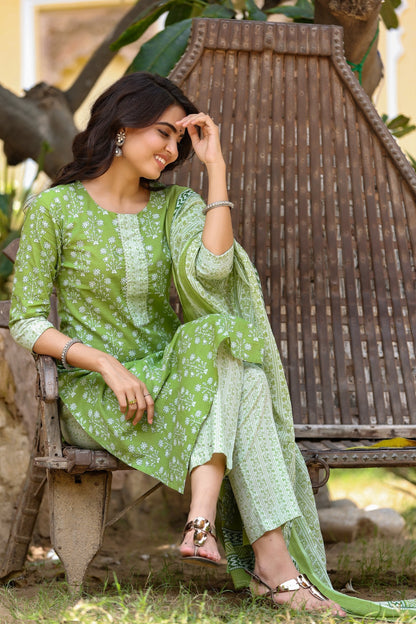 Women's Green & Offwhite Handblock Printed Kurta Set