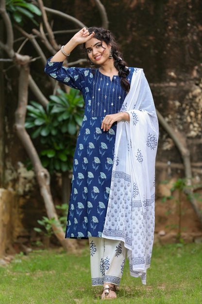 Women's Indigo & Offwhite Handblock Printed Kurta Set