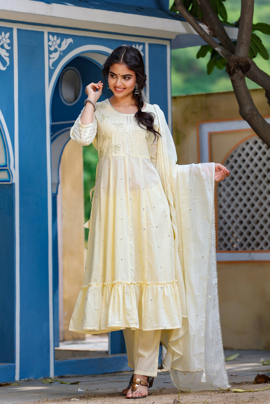 Women's Cream Tired Dupatta Set