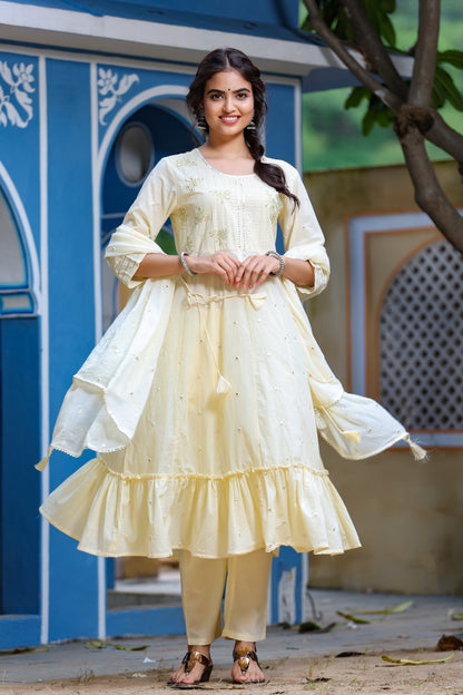 Women's Cream Tired Dupatta Set