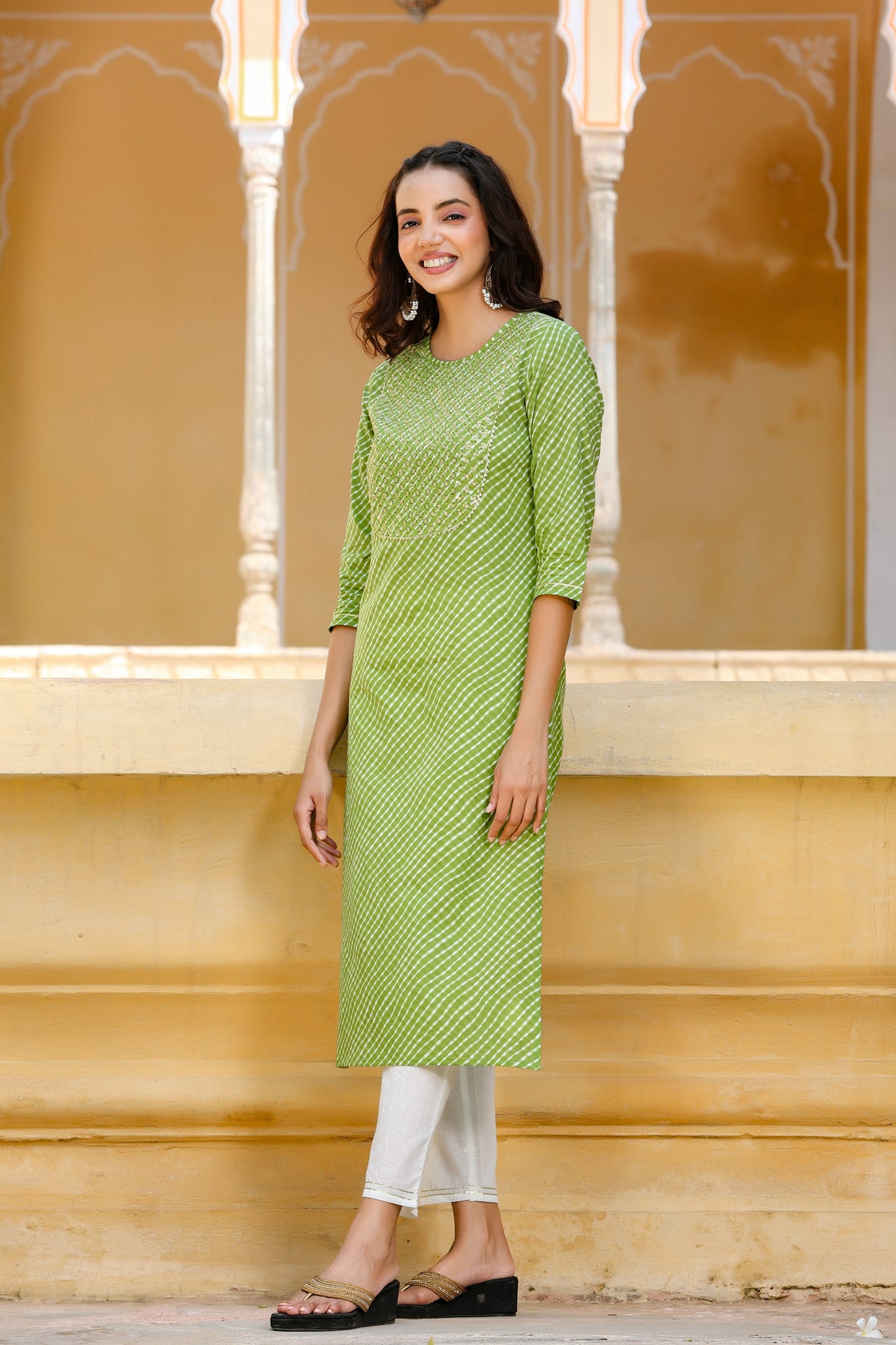 Women's Green Lehariya Kurta Set
