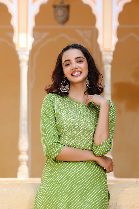 Women's Green Lehariya Kurta Set