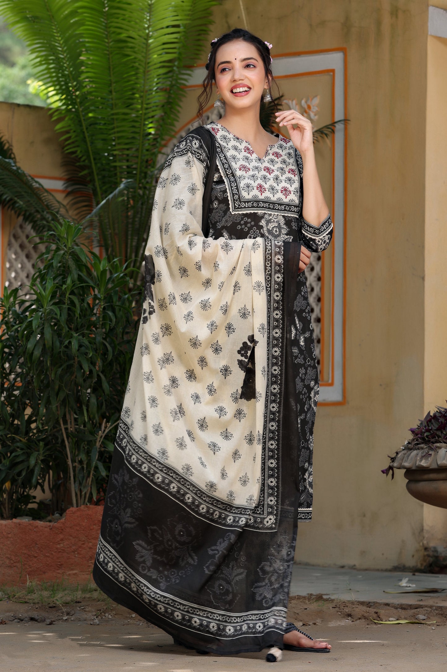 Women's Black Printed Kurta Set