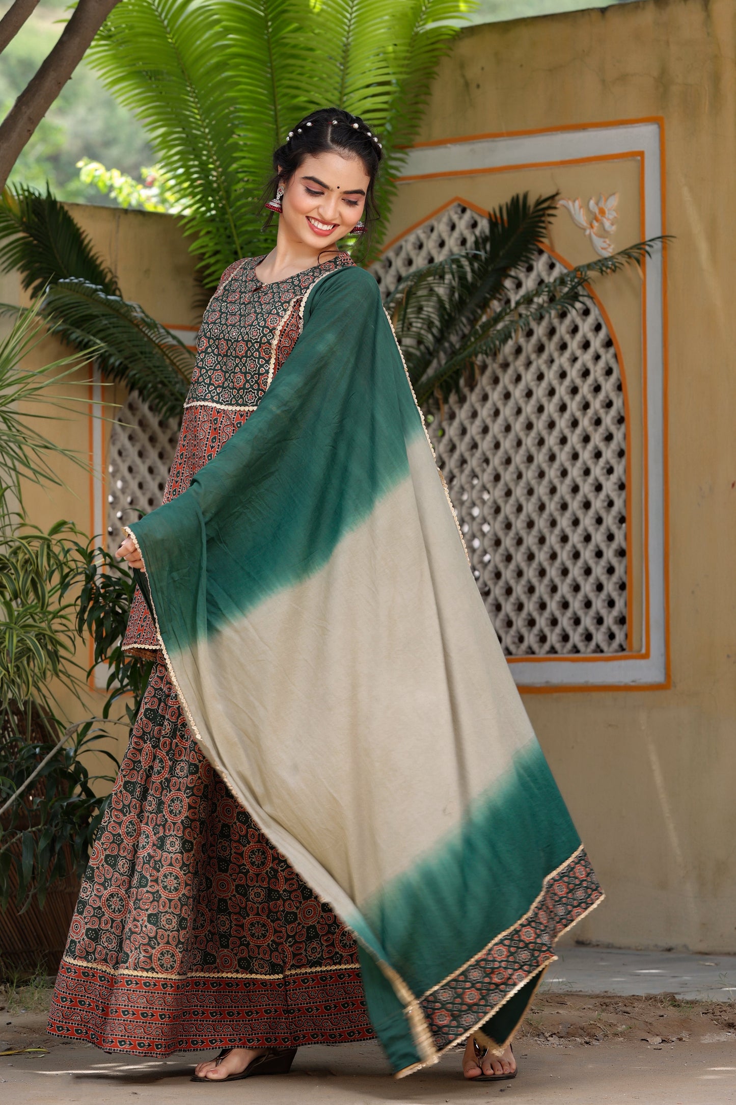 Women's Green & Red Short Kurti Dupatta Set