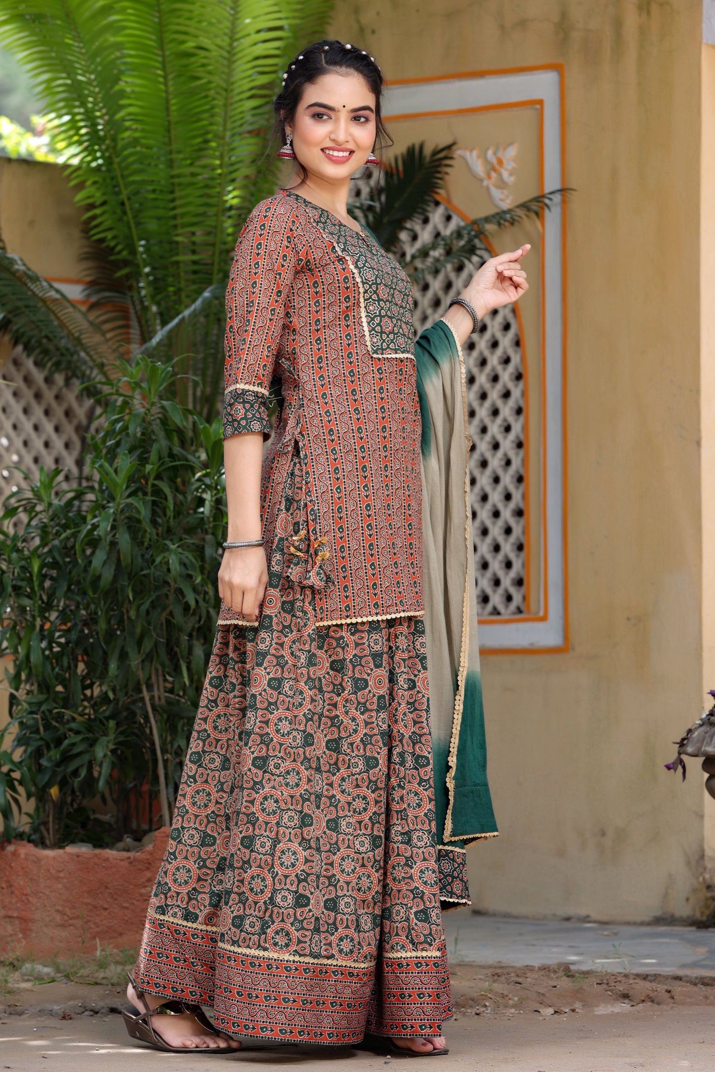 Women's Green & Red Short Kurti Dupatta Set