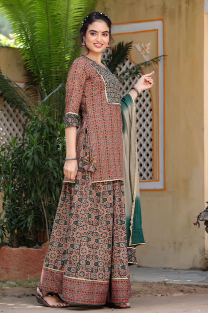 Women's Green & Red Short Kurti Dupatta Set